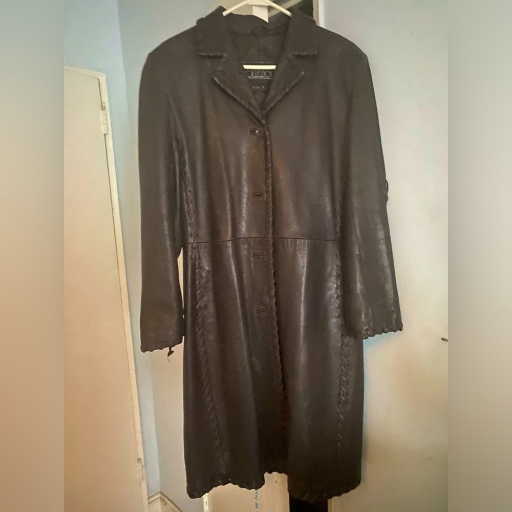 Beautiful soft leather trench coat with amazing detail